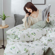 Load image into Gallery viewer, Northern European-Style Cotton Bedding Cotton Net Red Linen Quilt People-Style Dormitory Three-Piece Bed