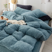 Load image into Gallery viewer, Solid Lamb Cashmere bedding set 2019 New thicken Flannel Fleece bed linens Velvet duvet cover set sandred bed cover pillowcase
